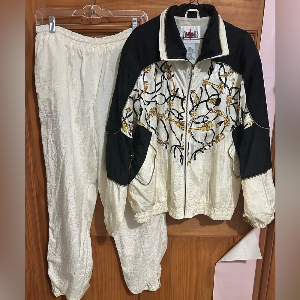 Vintage Active Frontier Women’s Nylon Sweatsuit Jacket and Pants Large